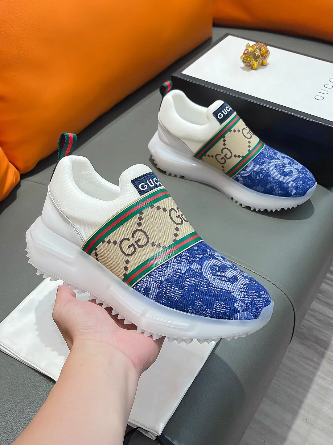 Men's shoes GUCCI "Gucci" P440 Regular size: 38-44 (casual shoes) Product materials: Selected cowhide upper, soft sheepskin feet; original factory special outsole.